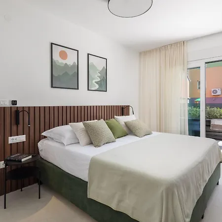Prima Lux Kastela