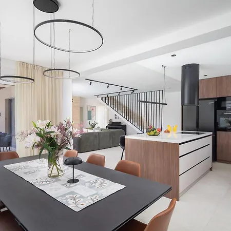 Prima Lux Villa